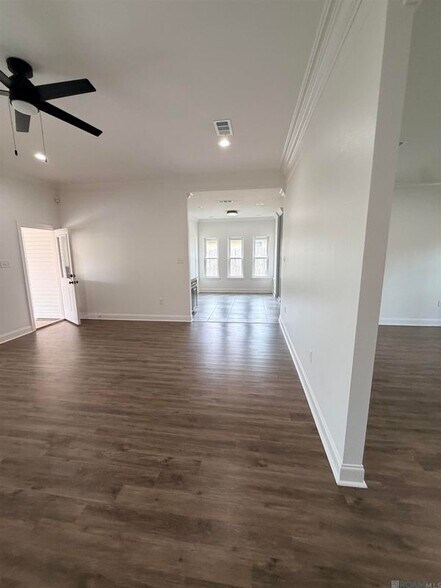 Building Photo - 15814 Woodwick Ave