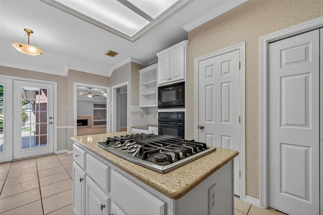 Building Photo - 13919 Aspen Cove Dr