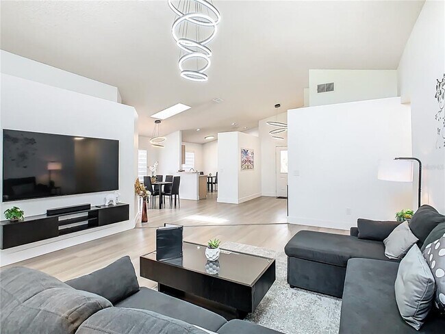 Building Photo - 1510 Chapman Oak Ct