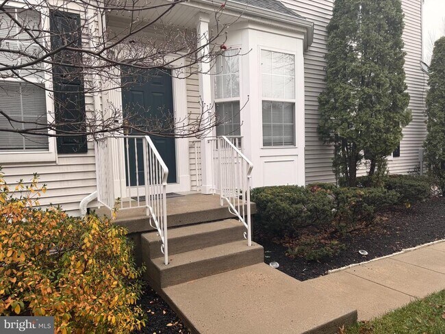 Building Photo - 36 Weaver Dr