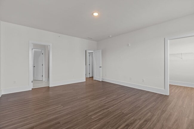 Building Photo - Gorgeous New Construction!  Updated Kitche...