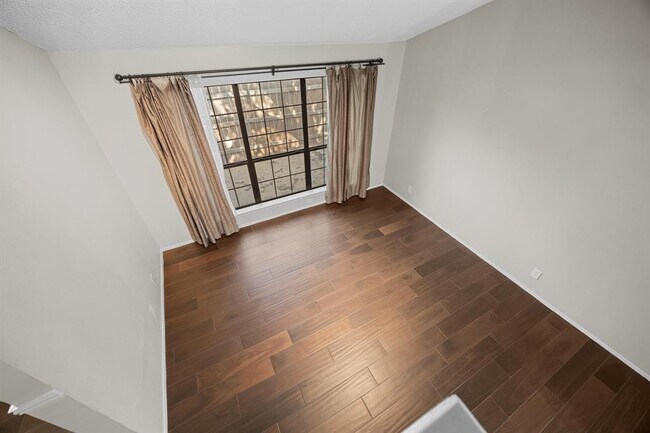 Building Photo - 4159 Steck Ave