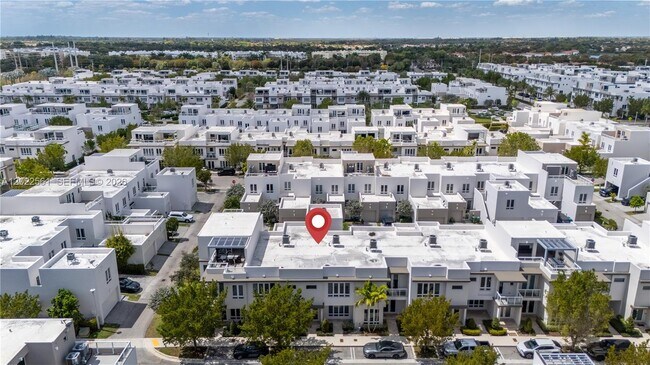 Building Photo - 6440 NW 103rd Psge