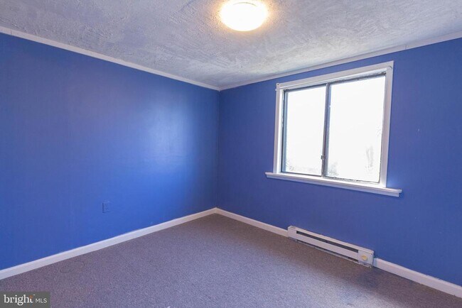 Building Photo - 48 Turf Ln