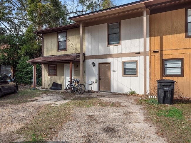 Building Photo - 3296 Nekoma Ln
