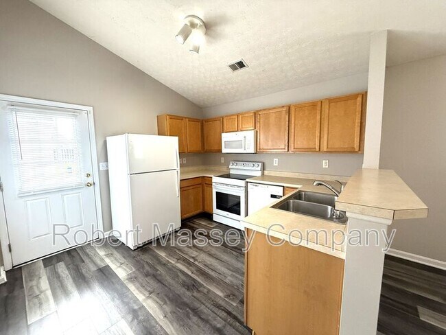 Building Photo - 7042 Shanty Creek Dr