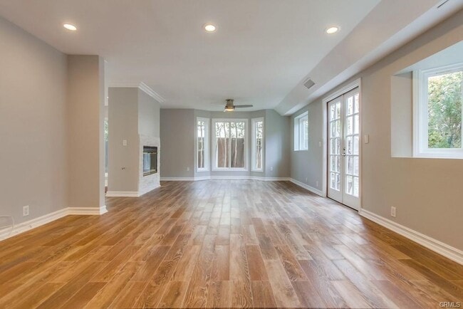 Building Photo - 917 Emerald St