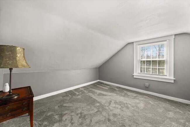 Building Photo - 1 Elm St