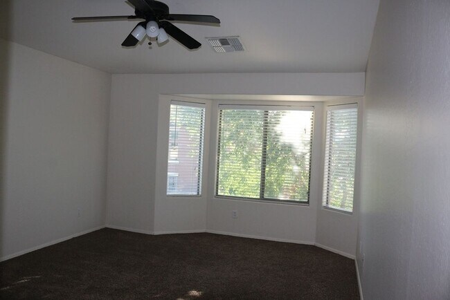 Building Photo - 11292 N 161st Dr