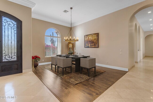 Building Photo - 6938 E Lomas Verdes Dr
