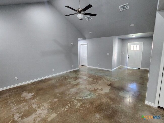 Building Photo - 1220 E Applewood Dr