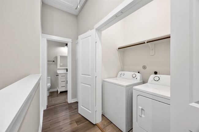 Building Photo - 8451 Berry Brush Ln