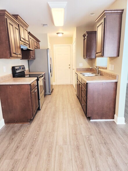 Building Photo - 420 Nathan St