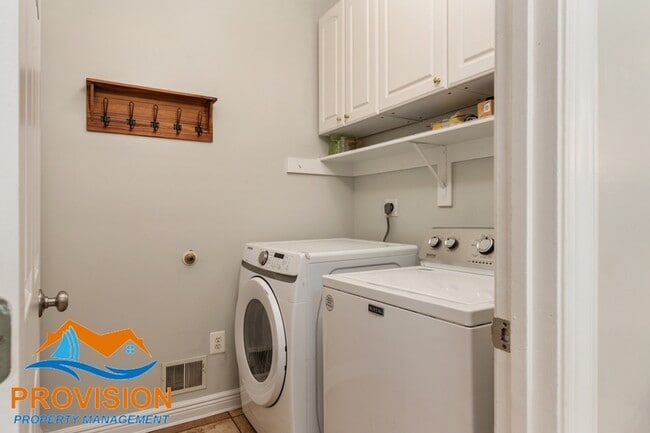 Building Photo - 119 Fordham Dr