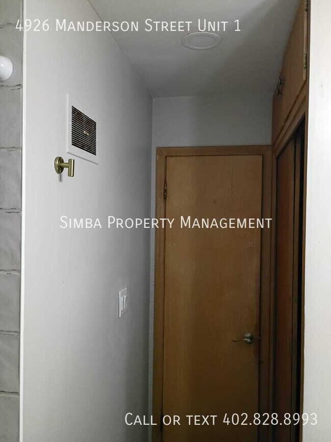 Primary Photo - 4926 Manderson St