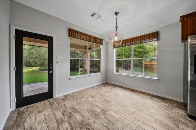 Building Photo - 14 Beauty Bower Pl
