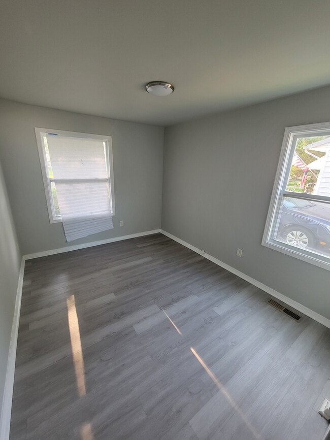 Building Photo - 118 Fairlane Dr