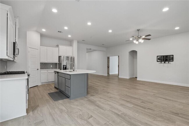 Building Photo - 209 Magdalene Way