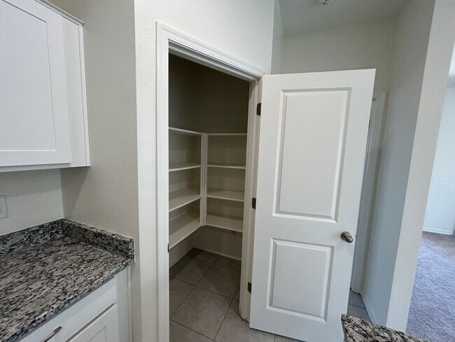 Building Photo - 4 BR, 3 bath, Beautiful Maricopa home in p...