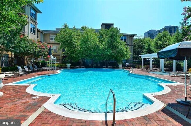 Building Photo - 11800 Old Georgetown Rd