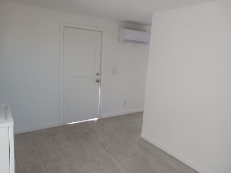 Building Photo - 248 Springfield Ave