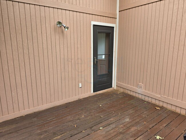 Building Photo - Great 3BR 2BA Find in Pleasant Tree Neighborhood!