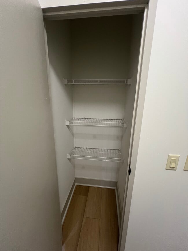 Building Photo - 1609 Walden Rd