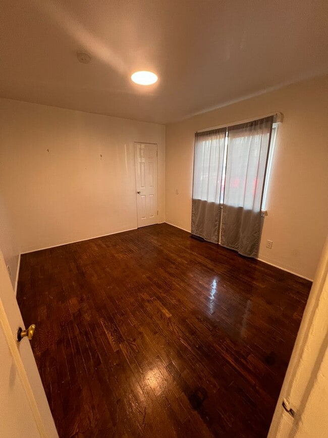 Building Photo - 1506 9th St