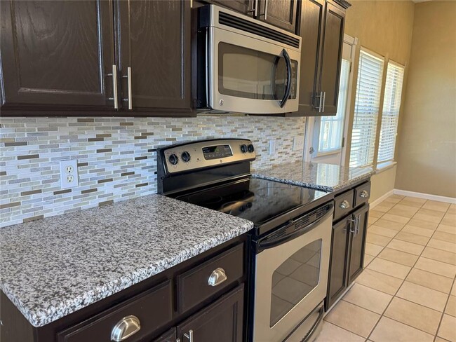 Building Photo - 10201 Buccaneer Dr
