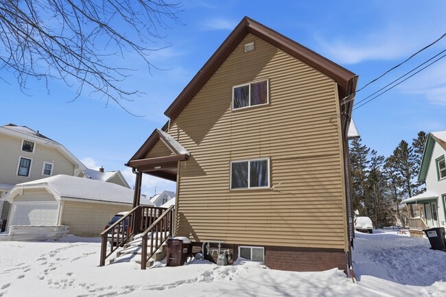 Building Photo - 1028 S 14th St