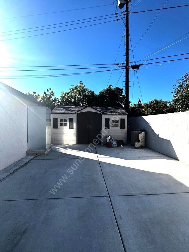 Building Photo - 1569 Carol Dr