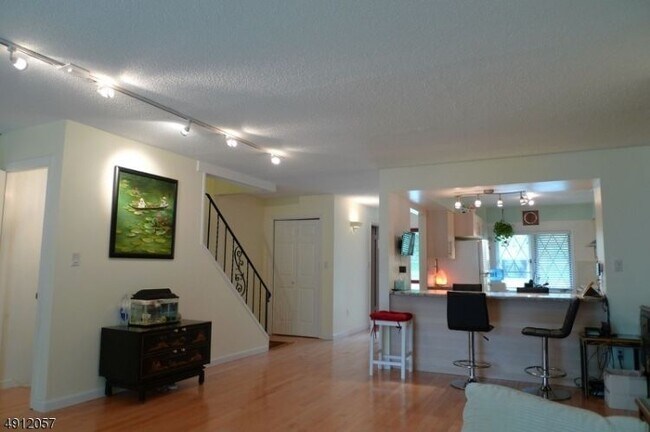 Building Photo - 8I Dorado Dr