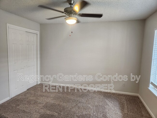 Building Photo - 5587 Devonbriar Way