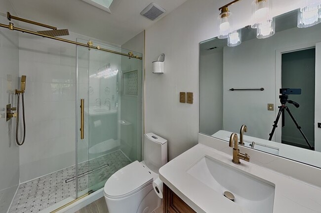 Building Photo - 8212 Citrus Chase Dr