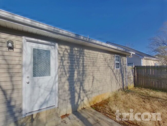 Building Photo - 1110 Nahanee Ct