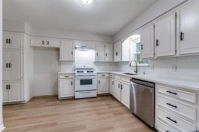 Building Photo - 8303 Lullwater Dr