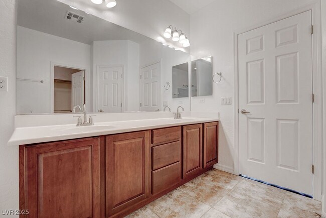 Building Photo - 6021 Orlov Trotter Ave