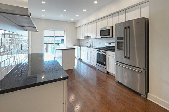 Building Photo - 4059 St Johns Way