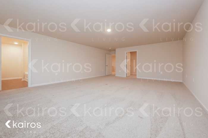 Building Photo - 1041 Pilgrim Ln