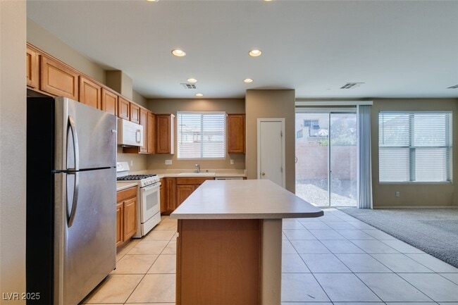 Building Photo - 5768 Mammoth Mountain St