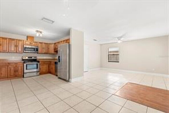 Building Photo - FOR RENT!!! CHARMING AND COZY 3 BEDROOM 2 ...