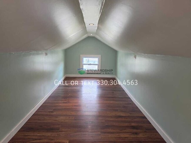 Building Photo - 1717 Bedford Ave SW