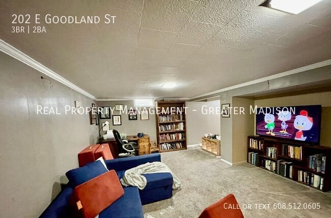 Building Photo - 202 E Goodland St