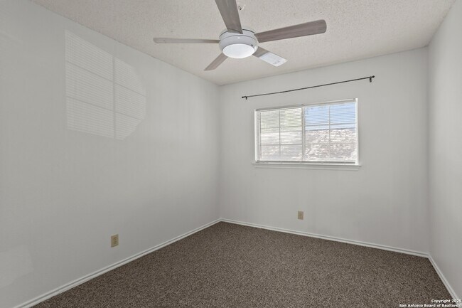 Building Photo - 10138 Sandbrook Hill