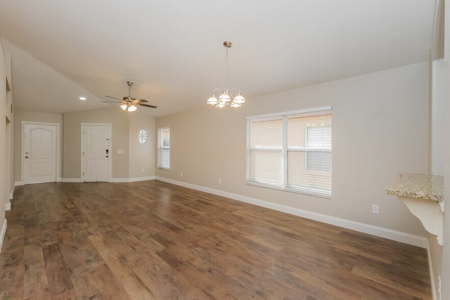 Building Photo - 10610 Navigation Dr