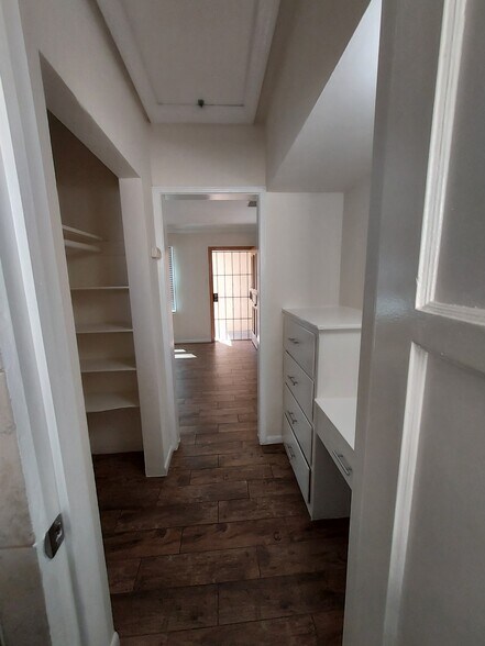 Building Photo - 725 Manchester Dr