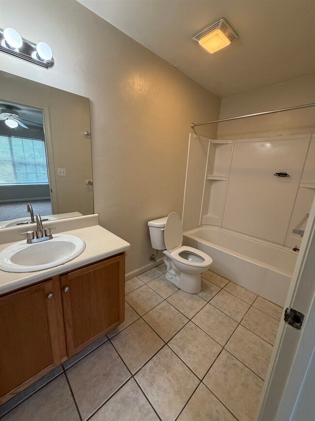 Building Photo - 1409 Deer Haven Ln