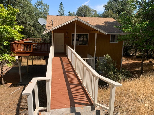 Primary Photo - 6571 Summerhill Road
