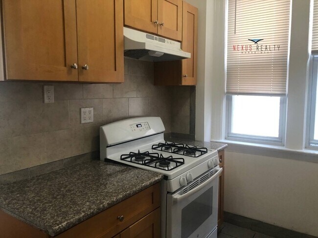 43 22 58th St 43 22 58th St Queens - 43 22 58th St Queens Ny Building Photo