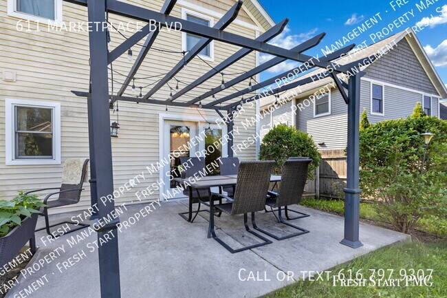 Building Photo - 611 Marketplace Blvd